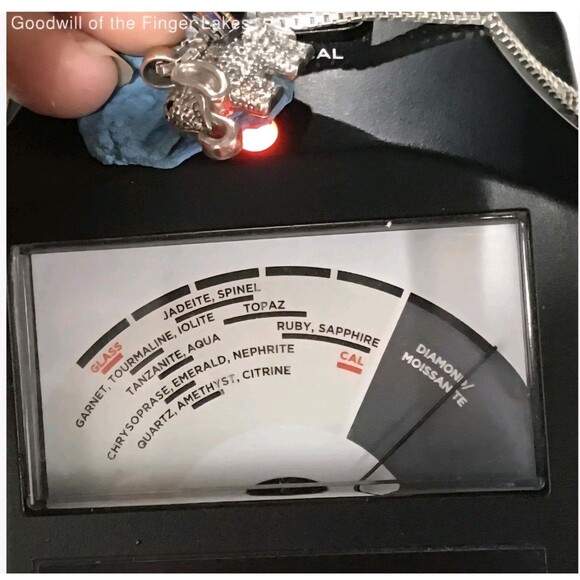 Sterling Silver Elephant Pendant Necklace With Diamond Accents Stamped 925 Italy - Picture 11 of 11